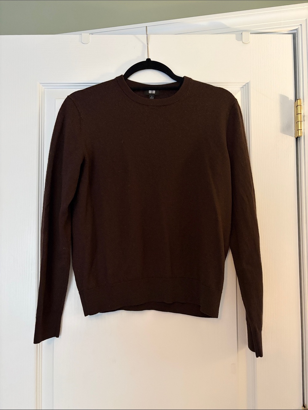 Uniqlo Women's Brown Crewneck Sweater